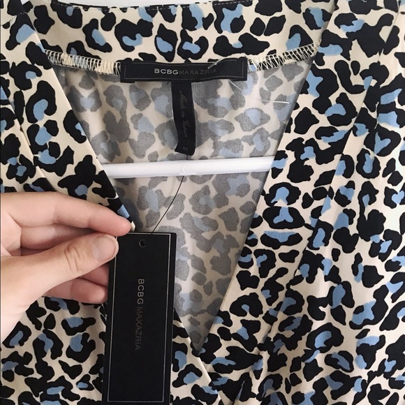 BCBGMaxAzria🌸Dress - Picture 5 of 8